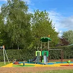 캠프장 Cosy Avec Terrasse A - Emplacement Idyllique - Api-1-52-380