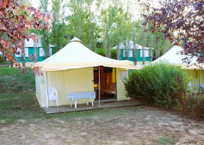 Cosy Avec Terrasse A - Emplacement Idyllique - Api-1-52-380 * Naucelle