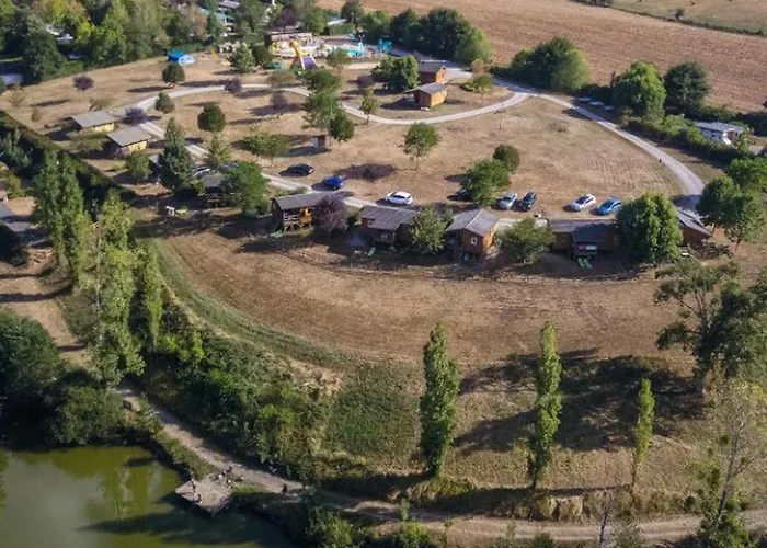 Cosy Avec Terrasse A - Emplacement Idyllique - Api-1-52-380 Κάμπινγκ *