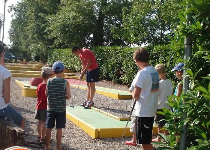 Κάμπινγκ Cosy Avec Terrasse A - Emplacement Idyllique - Api-1-52-380